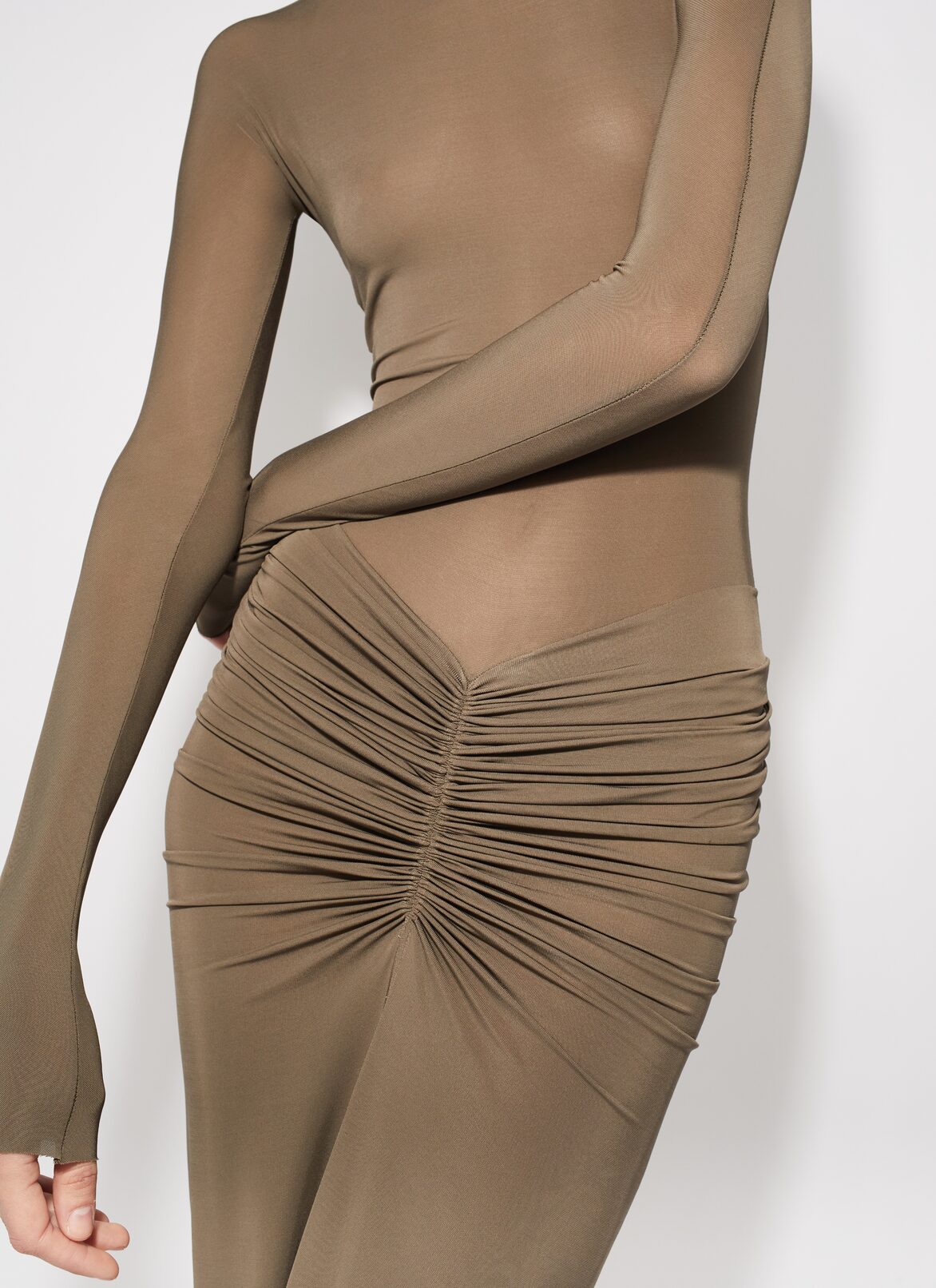 ROBE DRAPÉE EN JERSEY ALAÏA ROBE DRAPÉE EN JERSEY MARRON